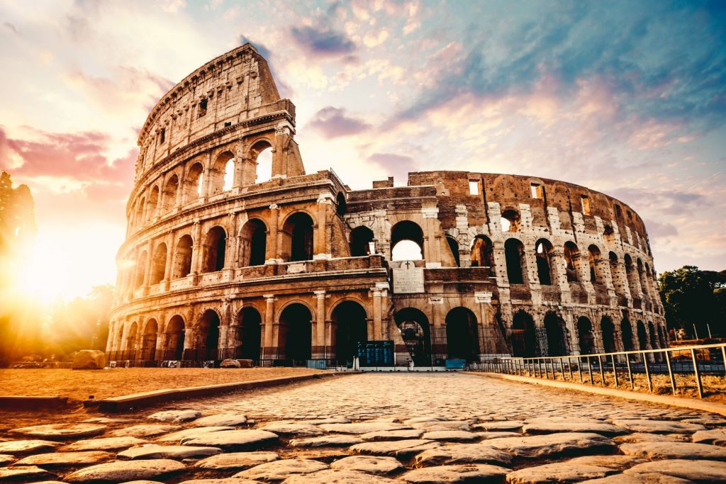 Soluppgång vid Colosseum