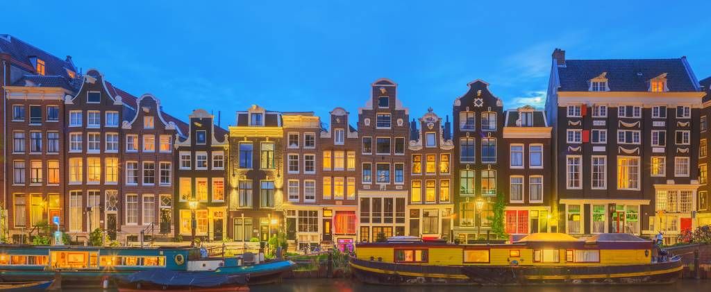 Amsterdam hus på natten