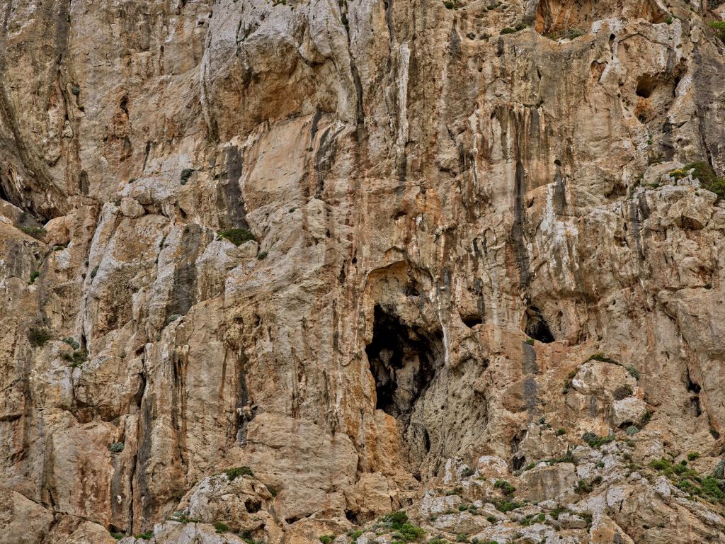Grotta i en sten