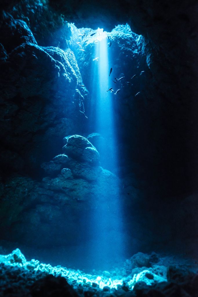 Ljus i en grotta