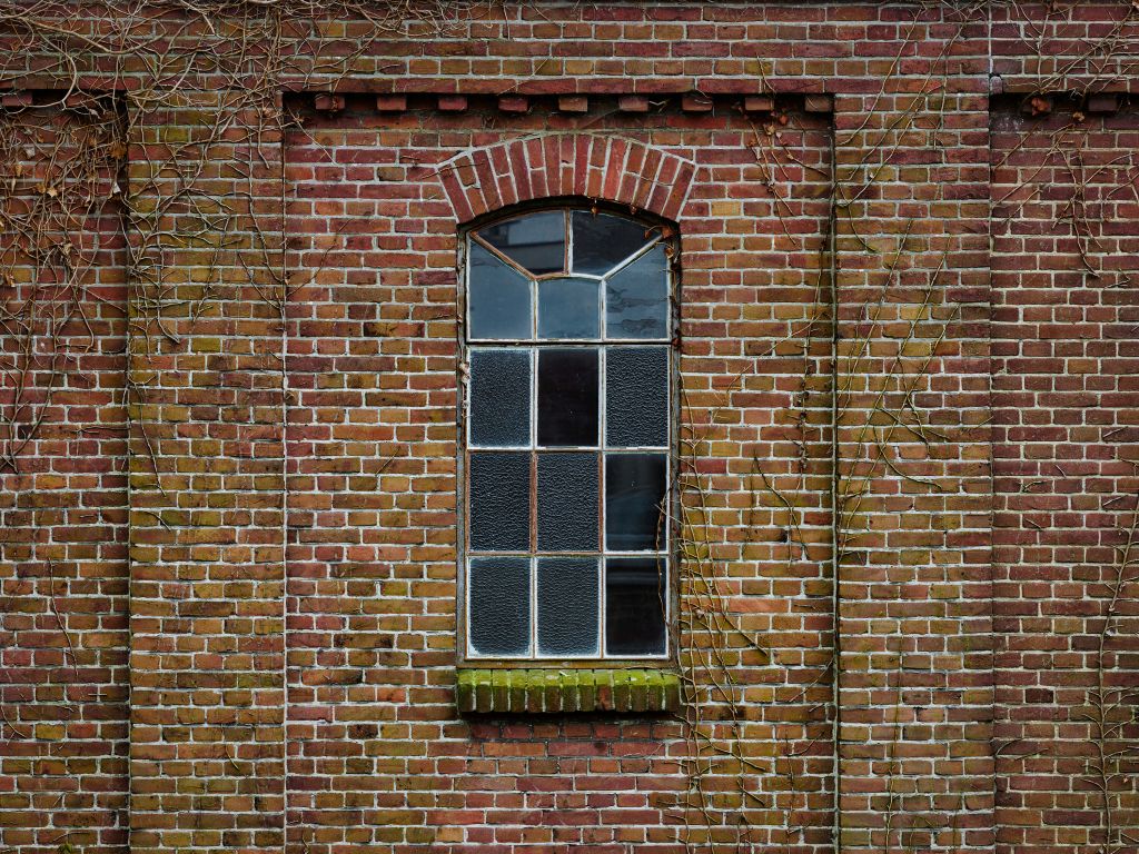 Fönster i en gammal byggnad