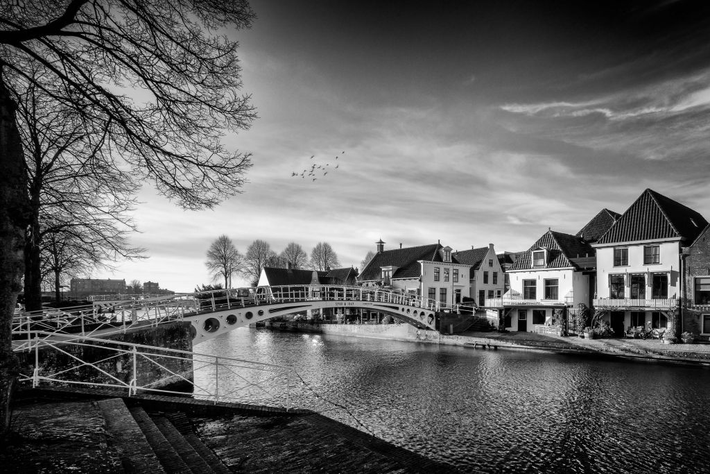 Den befästa staden Dokkum Bro över Klein Diep Friesland 