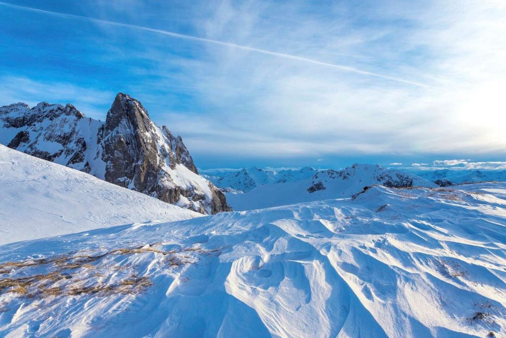 Iskolde tinder og vinterlys