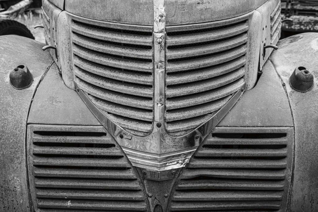 Forvitret Stål Og Symmetri