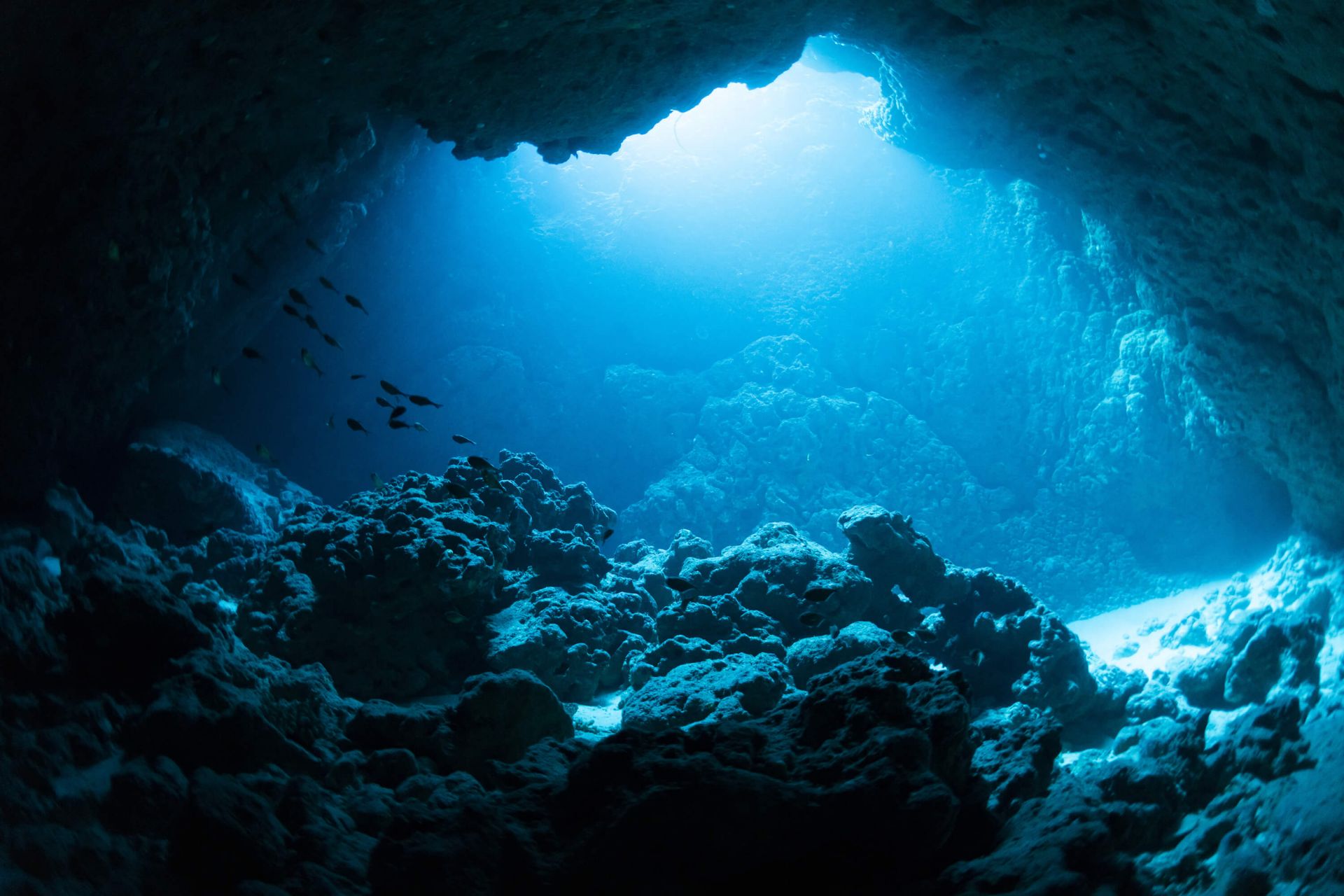 Grotte under vand