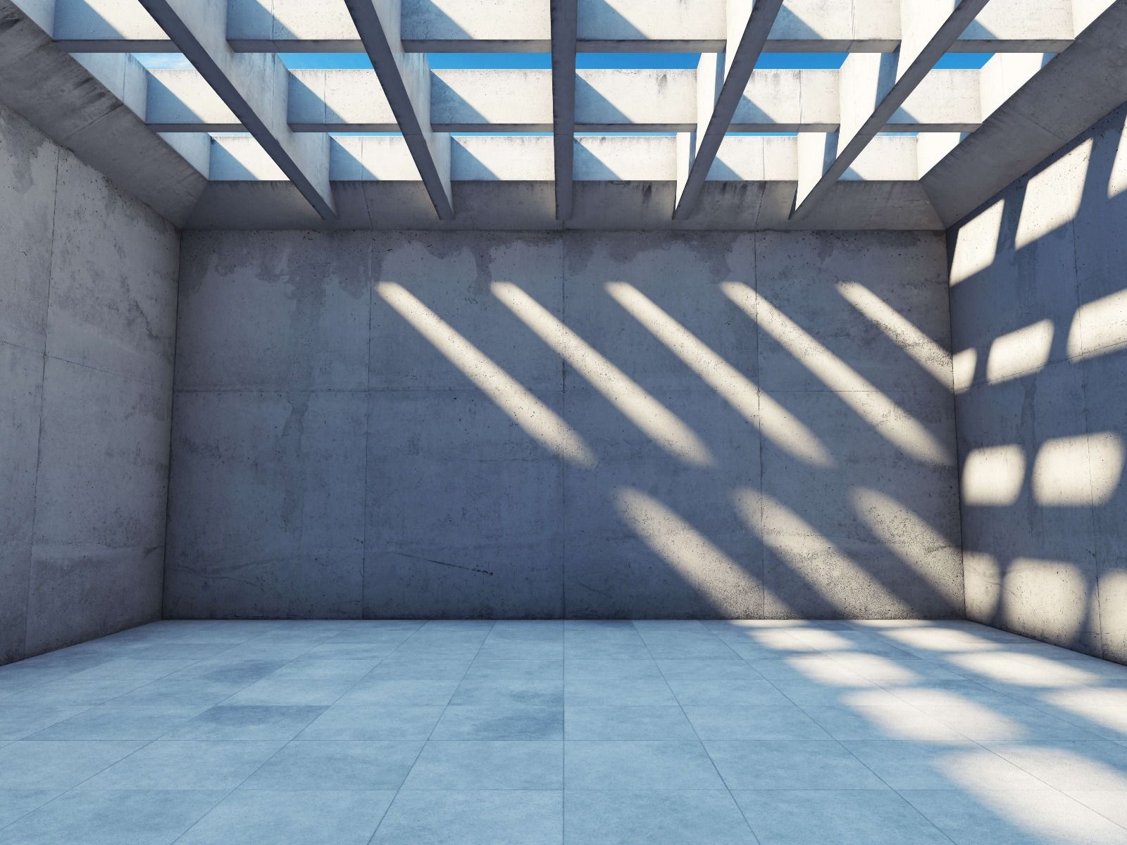 Tom plass med åpent tak