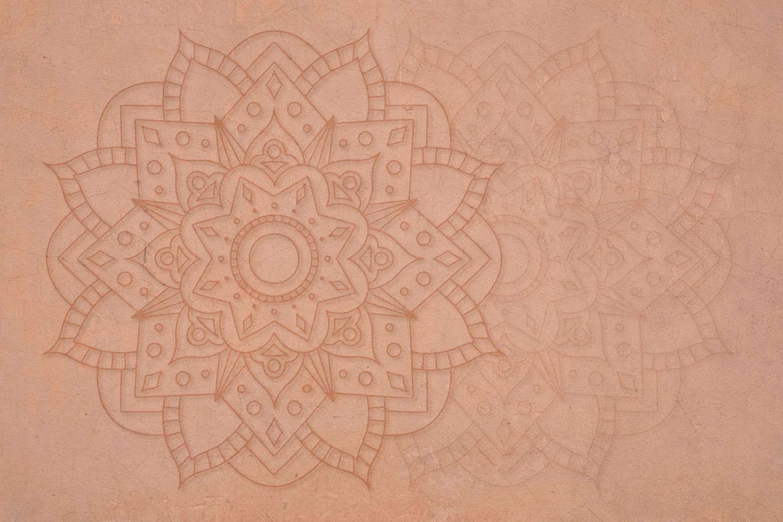 Jordaktig geometrisk blomst