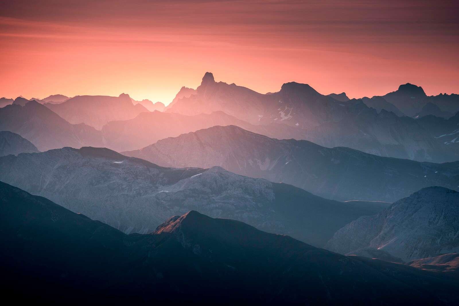 Bergen i mjukt kvällsljus