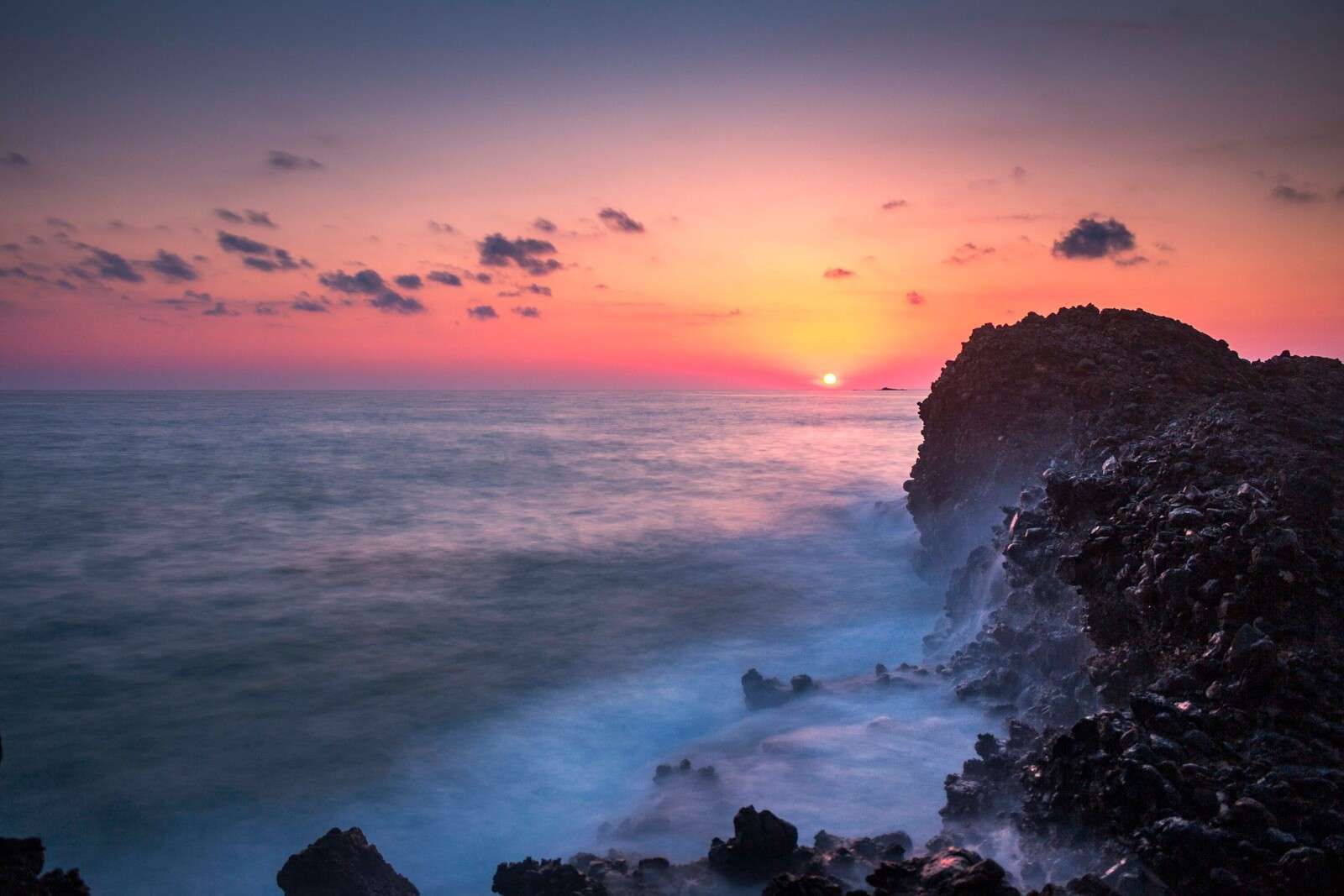 Lavakust i kvällsljus