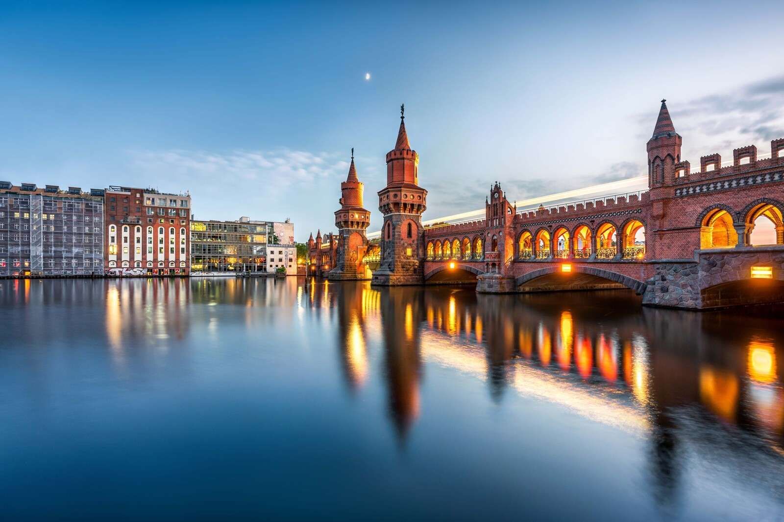 Kveldssol på Oberbaumbrücke
